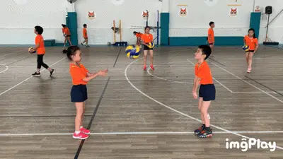 国脚连续进球引领全队节奏